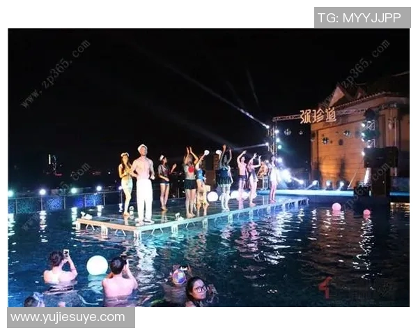 畅享夏日狂欢泳池派对尽在这里开启与好友共度清凉时光