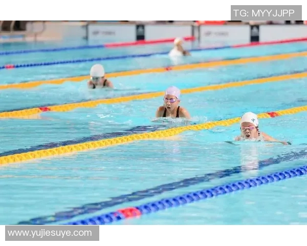 游泳比赛与锻炼:提升竞技水平与身体素质的有效训练方法与技巧分享 游泳比赛与锻炼:提升竞技水平与身体素质的有效训练方法与技巧分享