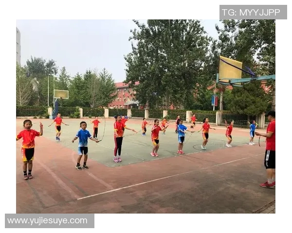 蛙泳技术与体能训练相结合提升速度的综合策略分析